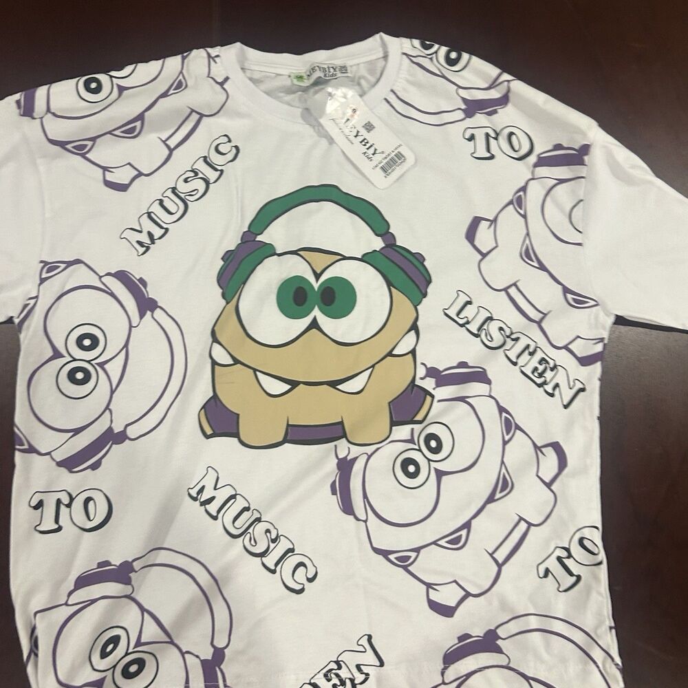 MEYBIY Kids “Music to Listen To Music” Om Nom-inspired graphic T-shirt